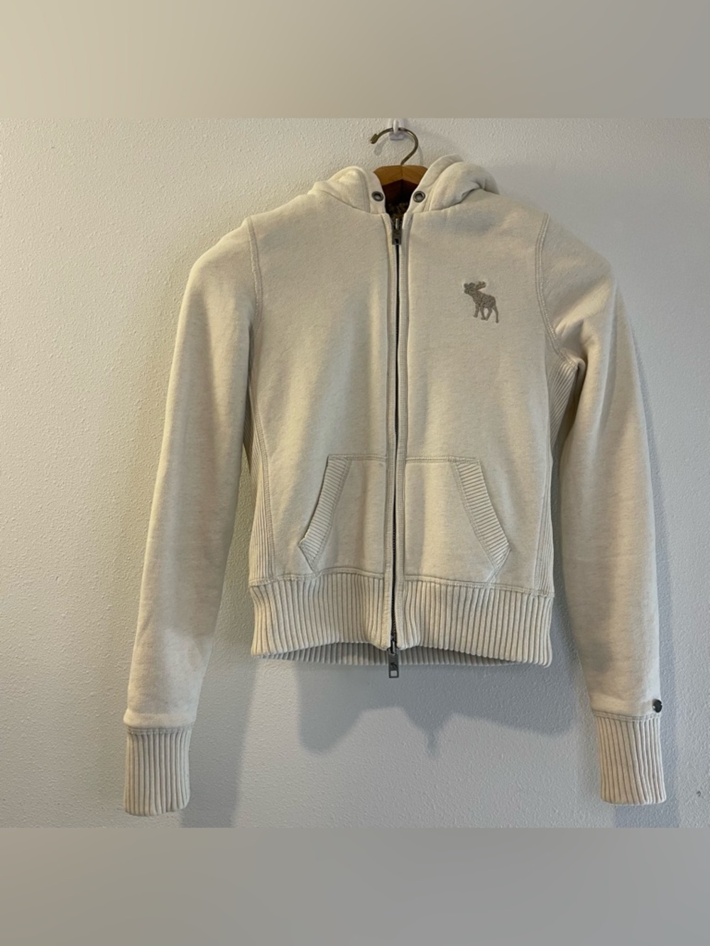 Vintage Y2K Abercrombie & Fitch Faux Fur Lined Zip Up Hoodie Cream Moose size M